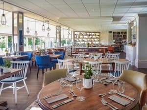 thumbnail: Restaurant