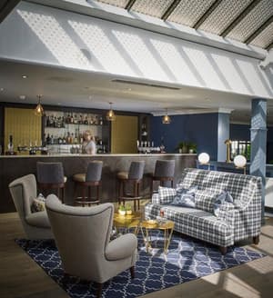 thumbnail: Bar (on property)
