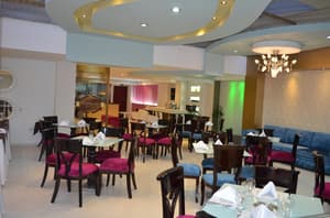thumbnail: Restaurant