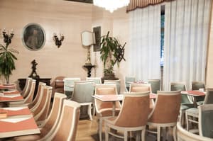 thumbnail: Breakfast area