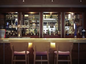 thumbnail: Bar (on property)