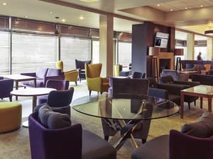 thumbnail: Bar (on property)