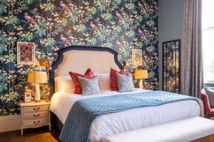 thumbnail: Room