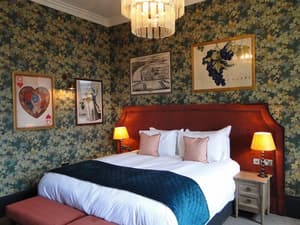 thumbnail: Room