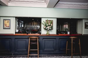thumbnail: Bar (on property)