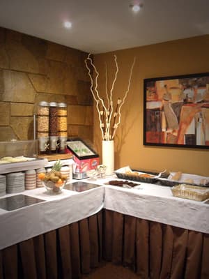 thumbnail: Restaurant