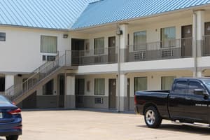 thumbnail: Exterior
