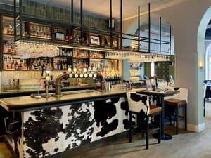 thumbnail: Bar (on property)