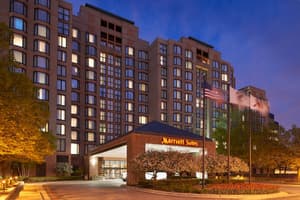 Chicago Marriott Suites O