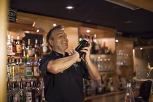 thumbnail: Bar (on property)