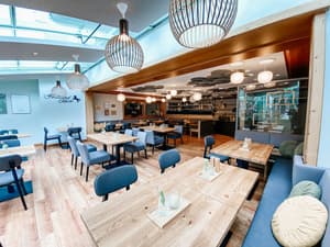 thumbnail: Restaurant