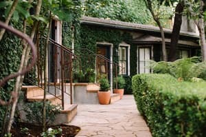 thumbnail: Exterior