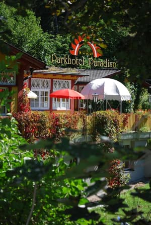 thumbnail: Courtyard view