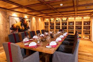 Dining,Dining Area,Restaurant,On-Site