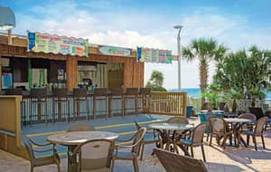 thumbnail: Poolside bar