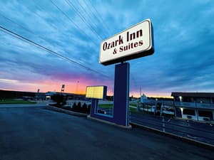 Ozark Inn & Suites