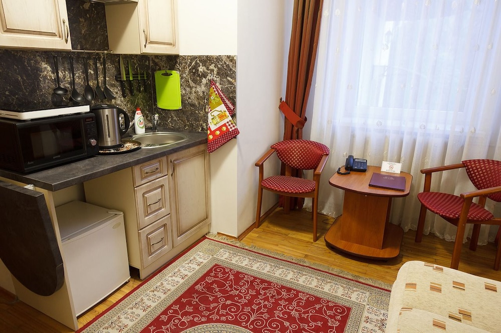 Private kitchenette