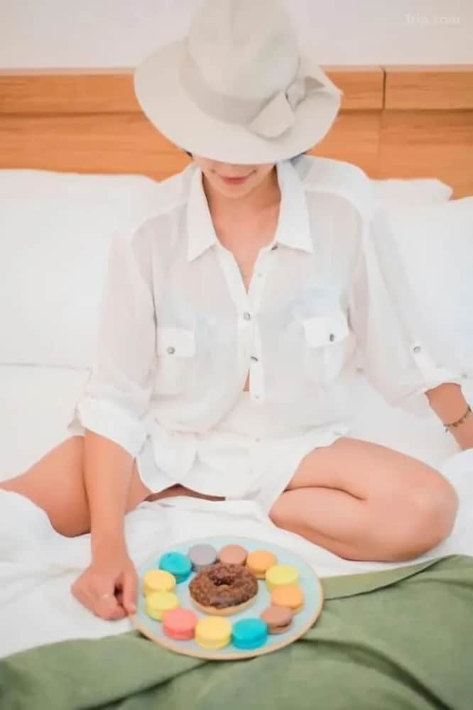 Room service - dining