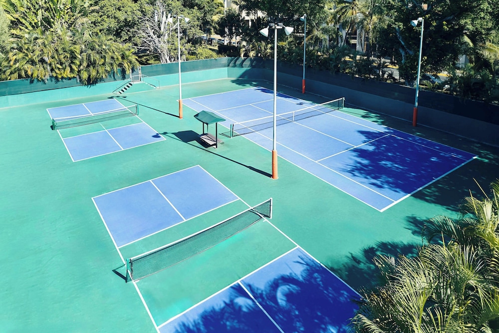 Tennis court