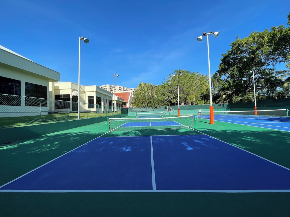 Tennis court