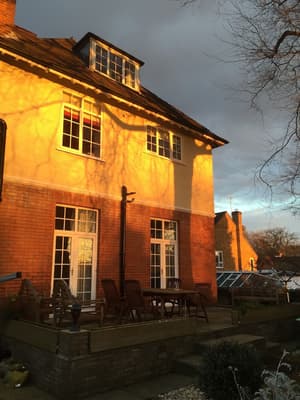 thumbnail: Bar (on property)