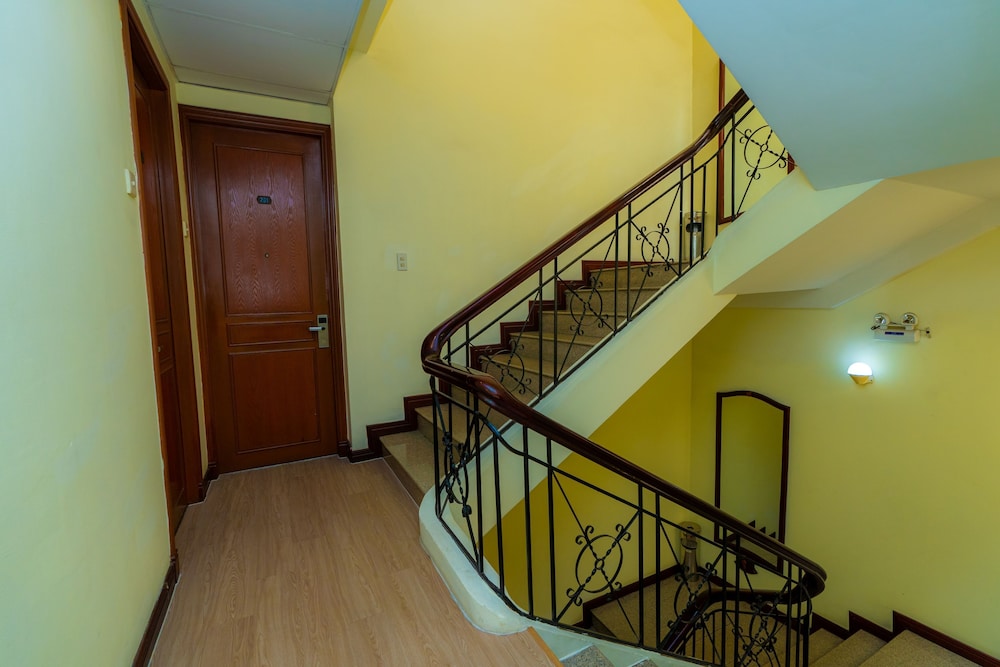 Handrails in stairways