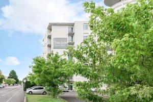 thumbnail: Front of property