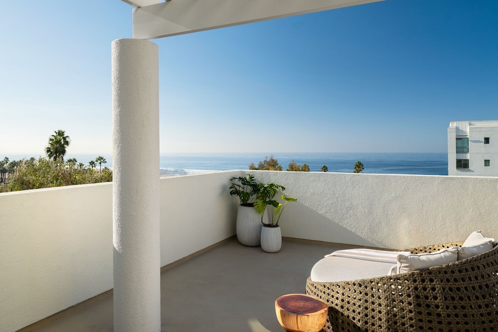 Beach/ocean view