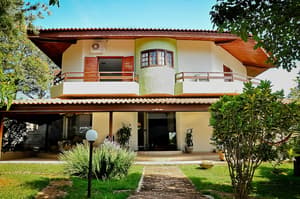 thumbnail: Front of property