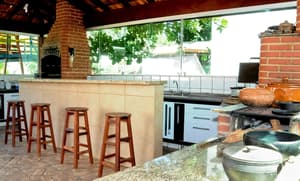 thumbnail: Bar (on property)