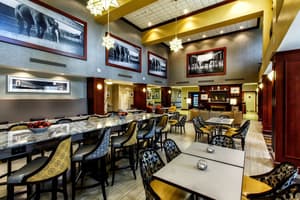 thumbnail: Restaurant