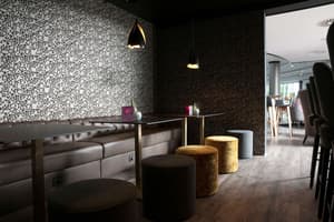 thumbnail: Bar (on property)