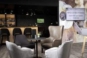 thumbnail: Bar (on property)