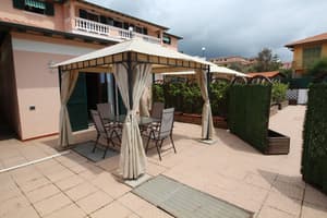 thumbnail: Terrace/patio