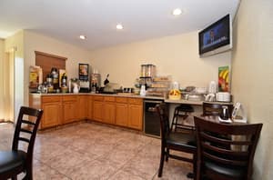 thumbnail: Breakfast area