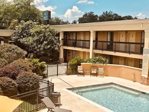 thumbnail: Outdoor pool