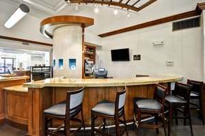thumbnail: Bar (on property)