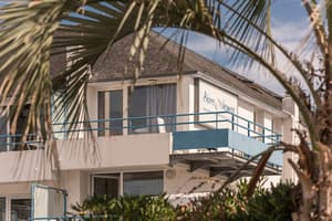 thumbnail: Exterior detail