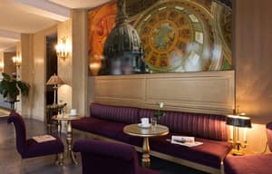thumbnail: Bar (on property)