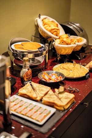 thumbnail: Restaurant