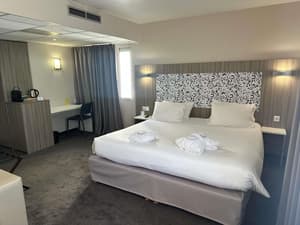 thumbnail: Room