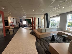 thumbnail: Bar (on property)