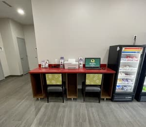 thumbnail: Business center