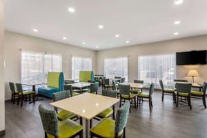 thumbnail: Breakfast area
