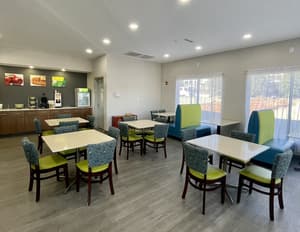 thumbnail: Breakfast area