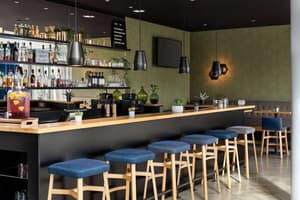 thumbnail: Bar (on property)