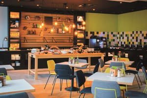 thumbnail: Breakfast area