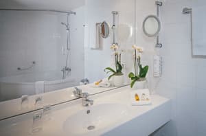 thumbnail: Bathroom