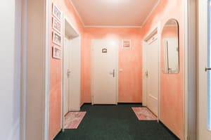 thumbnail: Hallway