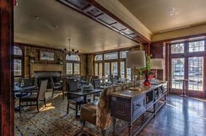 thumbnail: Restaurant